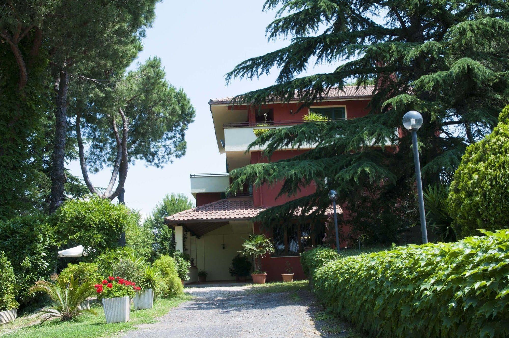 Hotel Villa Maria Luigia 弗拉斯卡蒂 外观 照片