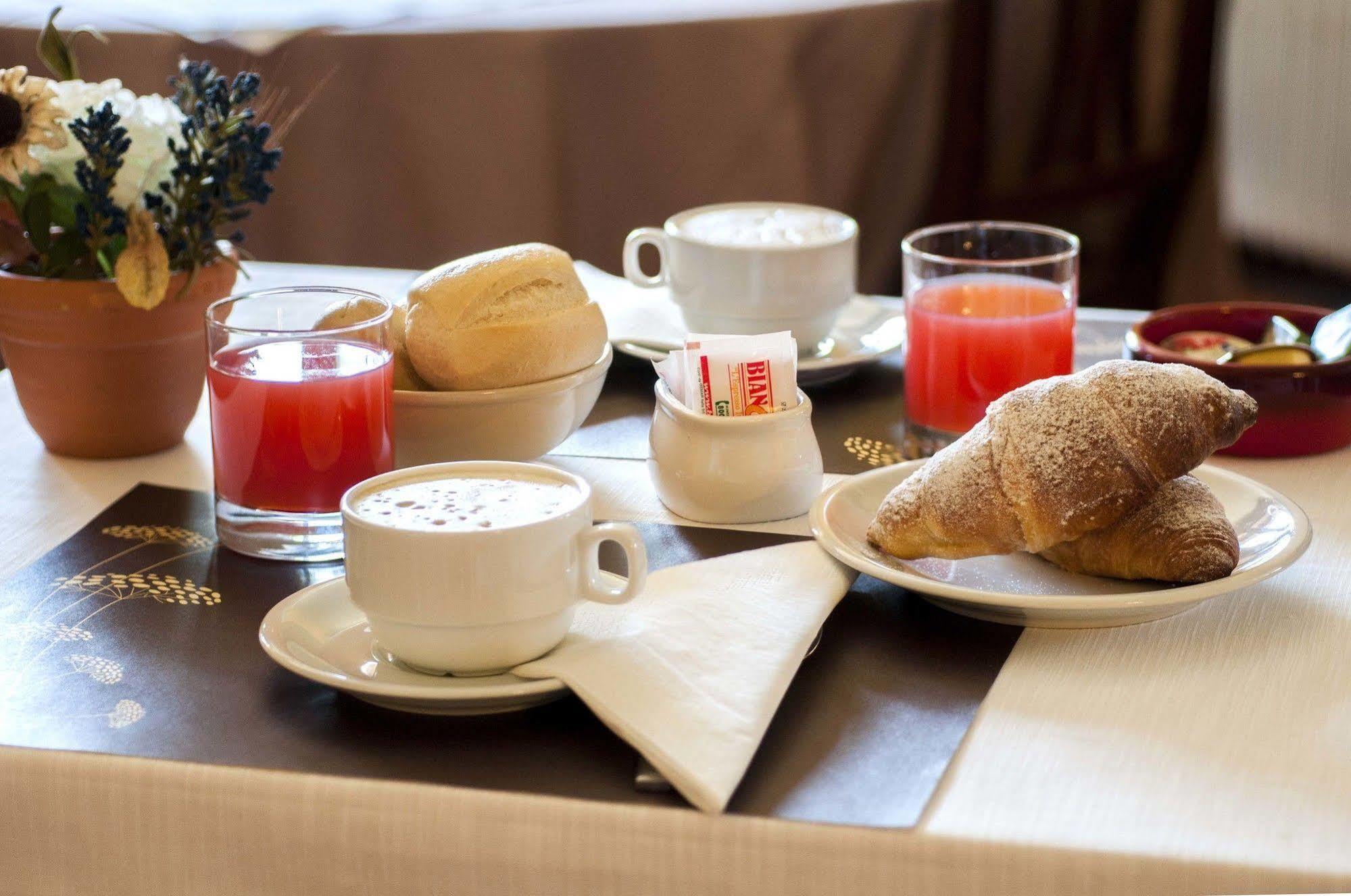 Hotel Villa Maria Luigia 弗拉斯卡蒂 外观 照片